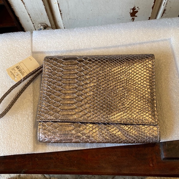 Neiman Marcus Handbags - Free NWT Neiman Marcus Snakeskin Wristlet/ Clutch